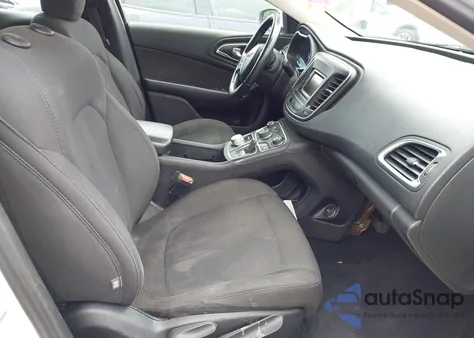 2015 Chrysler 200 Limited z USA, uszkodzony, nr VIN 1C3CCCAB7FN692330